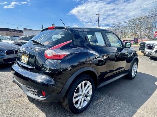 Black 2015 Nissan Juke S