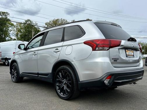 2018 Mitsubishi Outlander LE