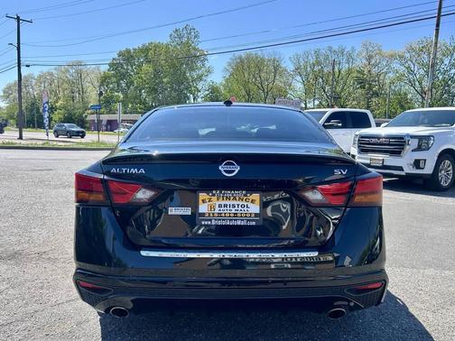 Super Black 2019 Nissan Altima 2.5 SV