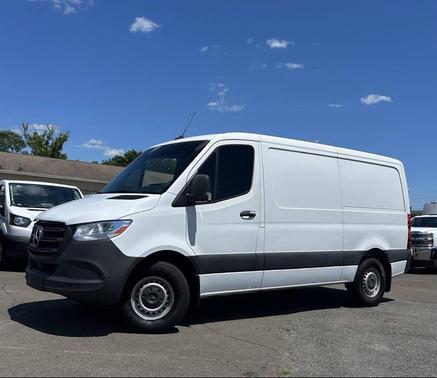 White 2022 Mercedes-Benz Sprinter 1500 Standard Roof I4