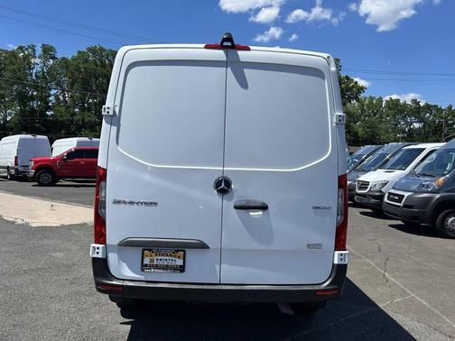 White 2022 Mercedes-Benz Sprinter 1500 Standard Roof I4