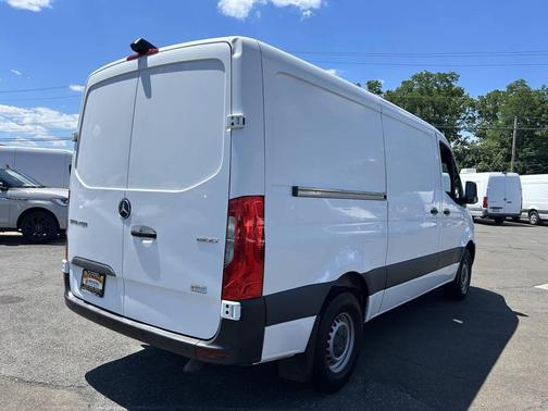 White 2022 Mercedes-Benz Sprinter 1500 Standard Roof I4