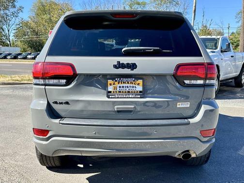 2022 Jeep Grand Cherokee Laredo