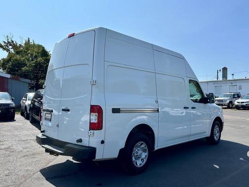 2018 Nissan NV Cargo NV2500 HD SV V8