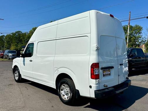 2018 Nissan NV Cargo NV2500 HD SV V8