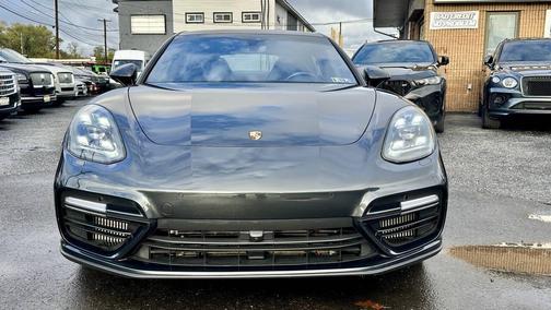 2017 Porsche Panamera Turbo