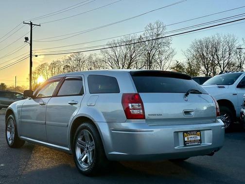 2006 Dodge Magnum SE 4dr Wagon