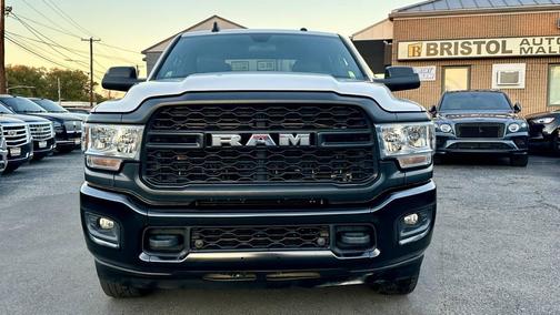2022 RAM 2500 Tradesman Crew Cab 4x4 8' Box