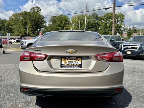 2022 Chevrolet Malibu FWD LT