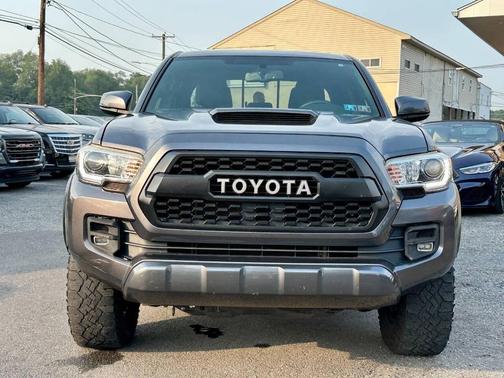 2017 Toyota Tacoma TRD Sport