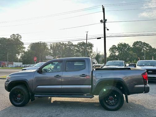 2017 Toyota Tacoma TRD Sport