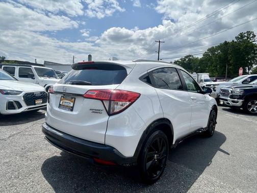 Platinum White Pearl 2021 Honda HR-V AWD Sport