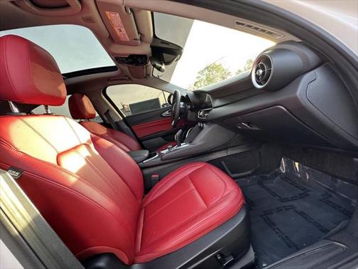 2020 Alfa Romeo Giulia Sport