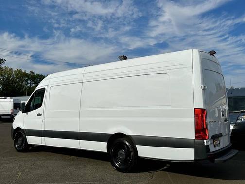 2024 Mercedes-Benz Sprinter 2500 High Roof