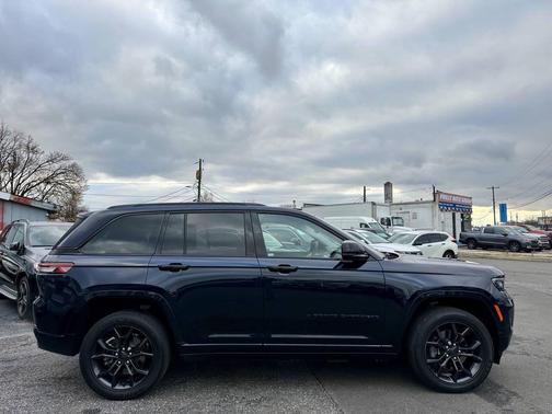 2023 Jeep Grand Cherokee 4xe 30th Anniversary