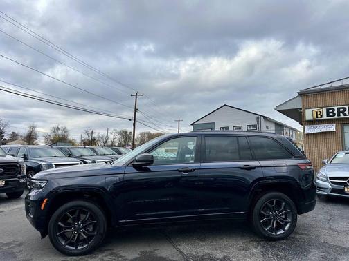 2023 Jeep Grand Cherokee 4xe 30th Anniversary