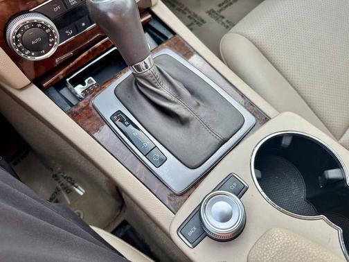 2010 Mercedes-Benz C-Class C 300 4MATIC Luxury