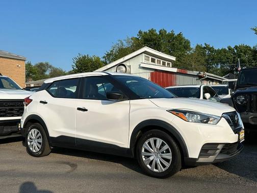 2020 Nissan Kicks S