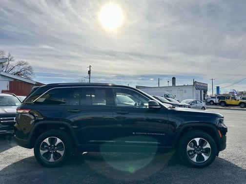 2023 Jeep Grand Cherokee 4xe Base