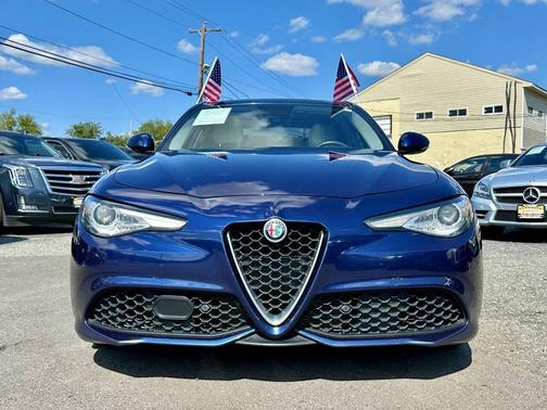 2019 Alfa Romeo Giulia Sport