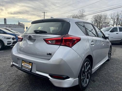 Classic Silver Metallic 2018 Toyota Corolla iM Base