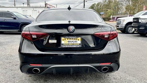 2018 Alfa Romeo Giulia Base