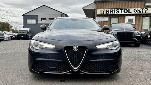 2018 Alfa Romeo Giulia Base