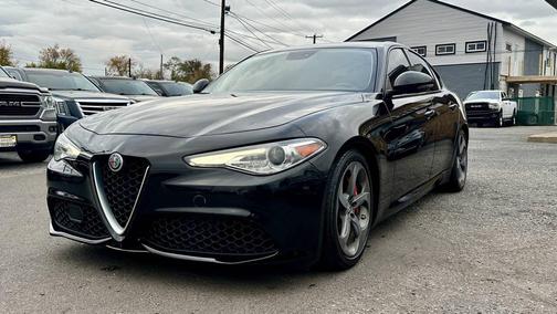 2018 Alfa Romeo Giulia Base