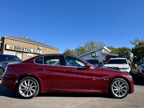 2017 Alfa Romeo Giulia Base