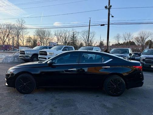 2021 Nissan Altima 2.5 SV