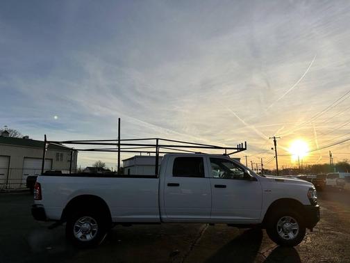 2021 RAM 2500 Tradesman Crew Cab 4x4 8' Box