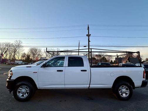 2021 RAM 2500 Tradesman Crew Cab 4x4 8' Box