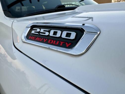 2021 RAM 2500 Tradesman Crew Cab 4x4 8' Box