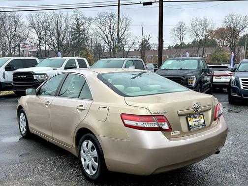 2010 Toyota Camry LE