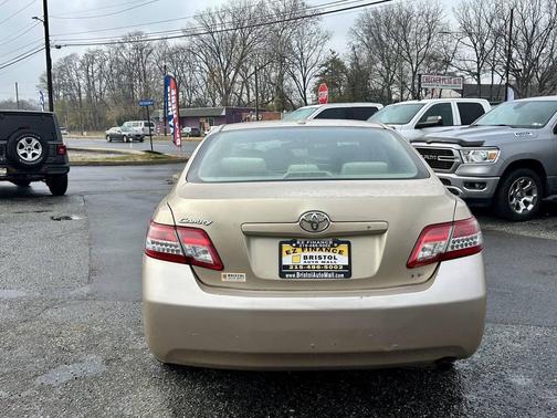 2010 Toyota Camry LE