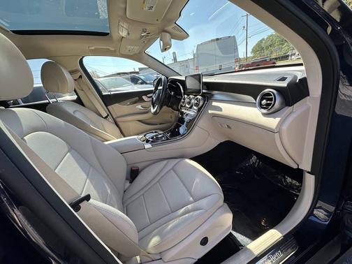 2017 Mercedes-Benz GLC 300 4MATIC