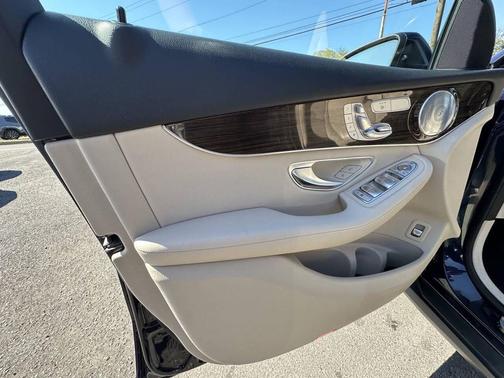 2017 Mercedes-Benz GLC 300 4MATIC