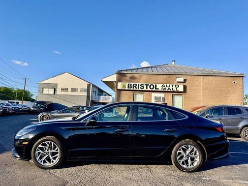 Onyx Black 2023 Hyundai SONATA SEL