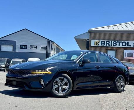 Ebony Black 2022 Kia K5 LX