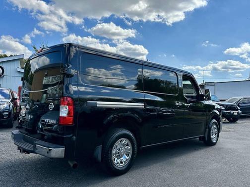 2017 Nissan NV Cargo NV3500 HD S V8