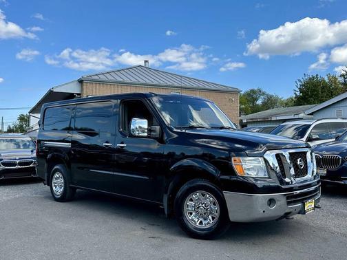 2017 Nissan NV Cargo NV3500 HD S V8
