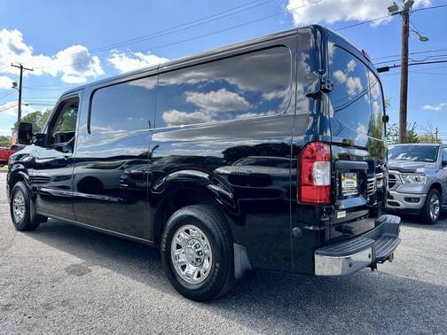 2017 Nissan NV Cargo NV3500 HD S V8