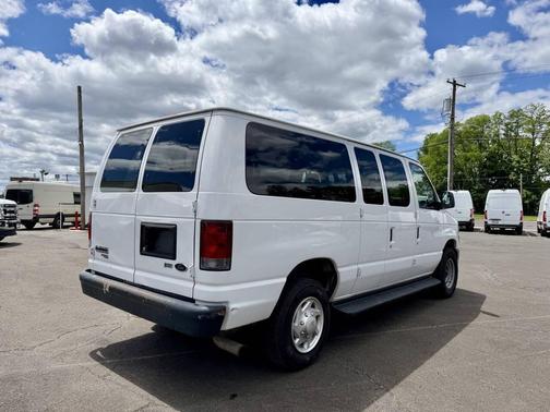Oxford White 2012 Ford E350 Super Duty XL