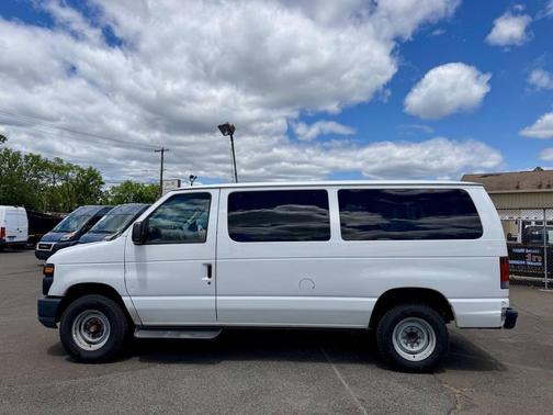 Oxford White 2012 Ford E350 Super Duty XL