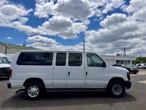 Oxford White 2012 Ford E350 Super Duty XL