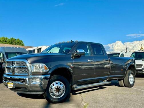 2018 RAM 3500 Laramie Crew Cab 4x4 8' Box
