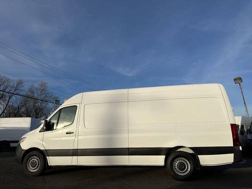 2022 Mercedes-Benz Sprinter 2500 High Roof