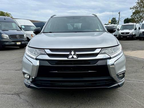2018 Mitsubishi Outlander LE