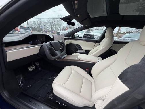 2022 Tesla Model S Base