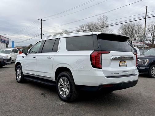 2021 GMC Yukon XL SLT